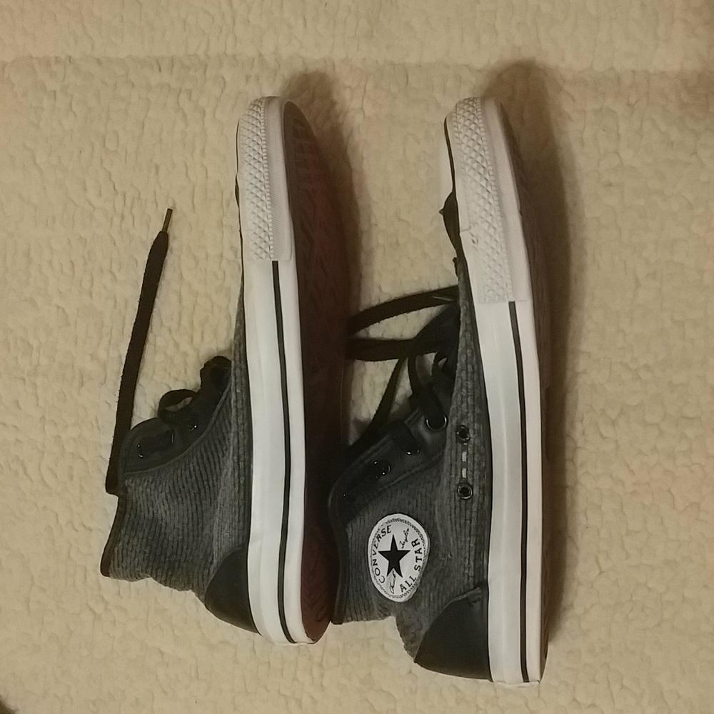 converse tennis shoes high tops